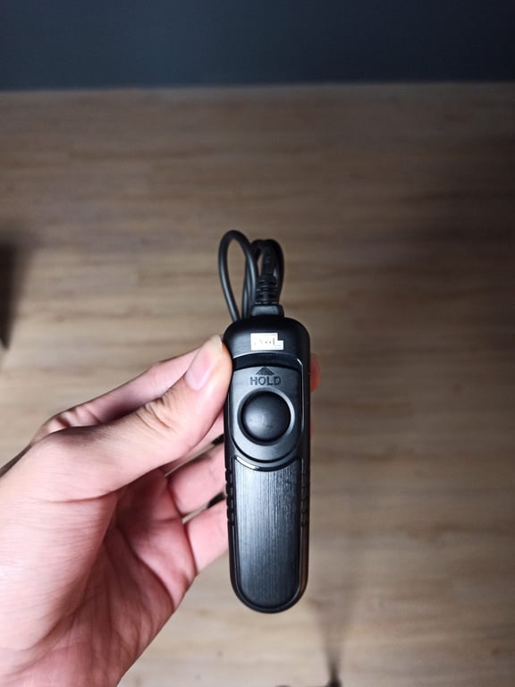 PLab. 自助攝影用的遙控快門，拿在手上自己按